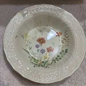 Mikasa Fine Ivory Margaux Serving Bowl